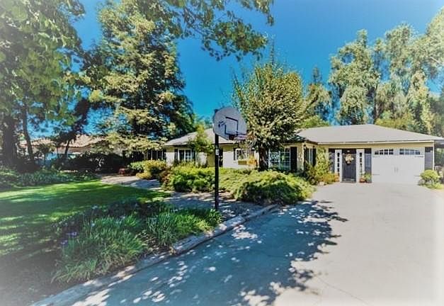 1st image of 24691 Melba Dr