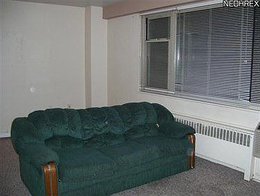 3rd image of 11820 Edgewater Dr APT 121