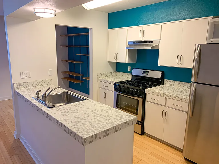 2303 E Side Dr #220 — Photo 6