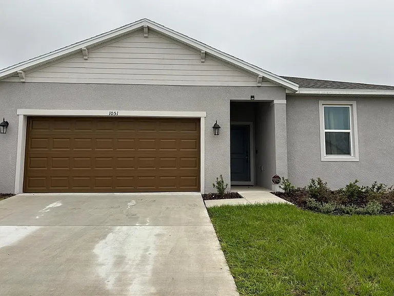 1051 Patriot Loop — Photo 1