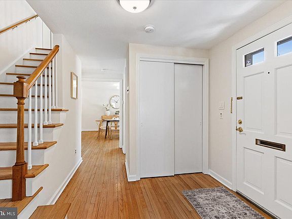 3rd image of 139 Laurel Rd