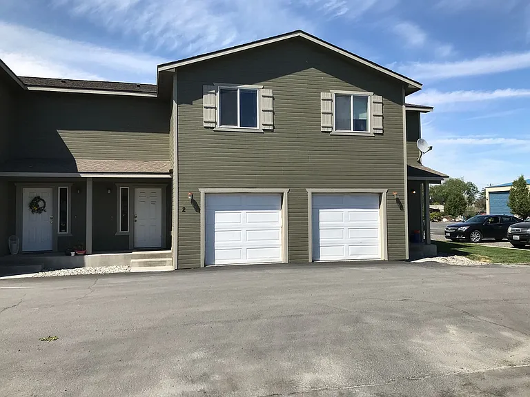 1626 & 1628 W Lee St — Photo 1