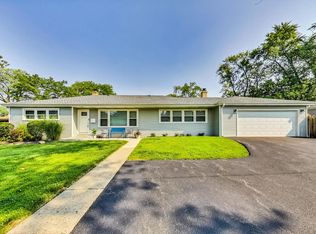 1201 N Mitchell Ave, Arlington Heights, IL