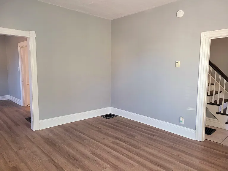 5 Powell Ave — Photo 17
