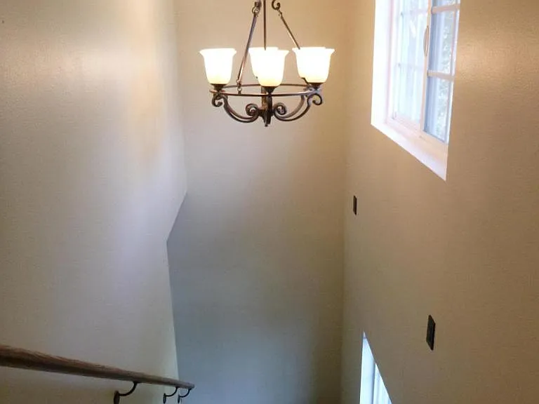770 W Altadena Dr — Photo 11