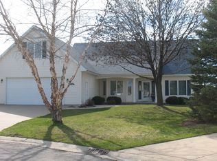 1230 Deerwood Ct, Appleton, WI 54914