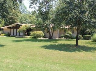 1203 Farmer St, Cleveland, MS 38732