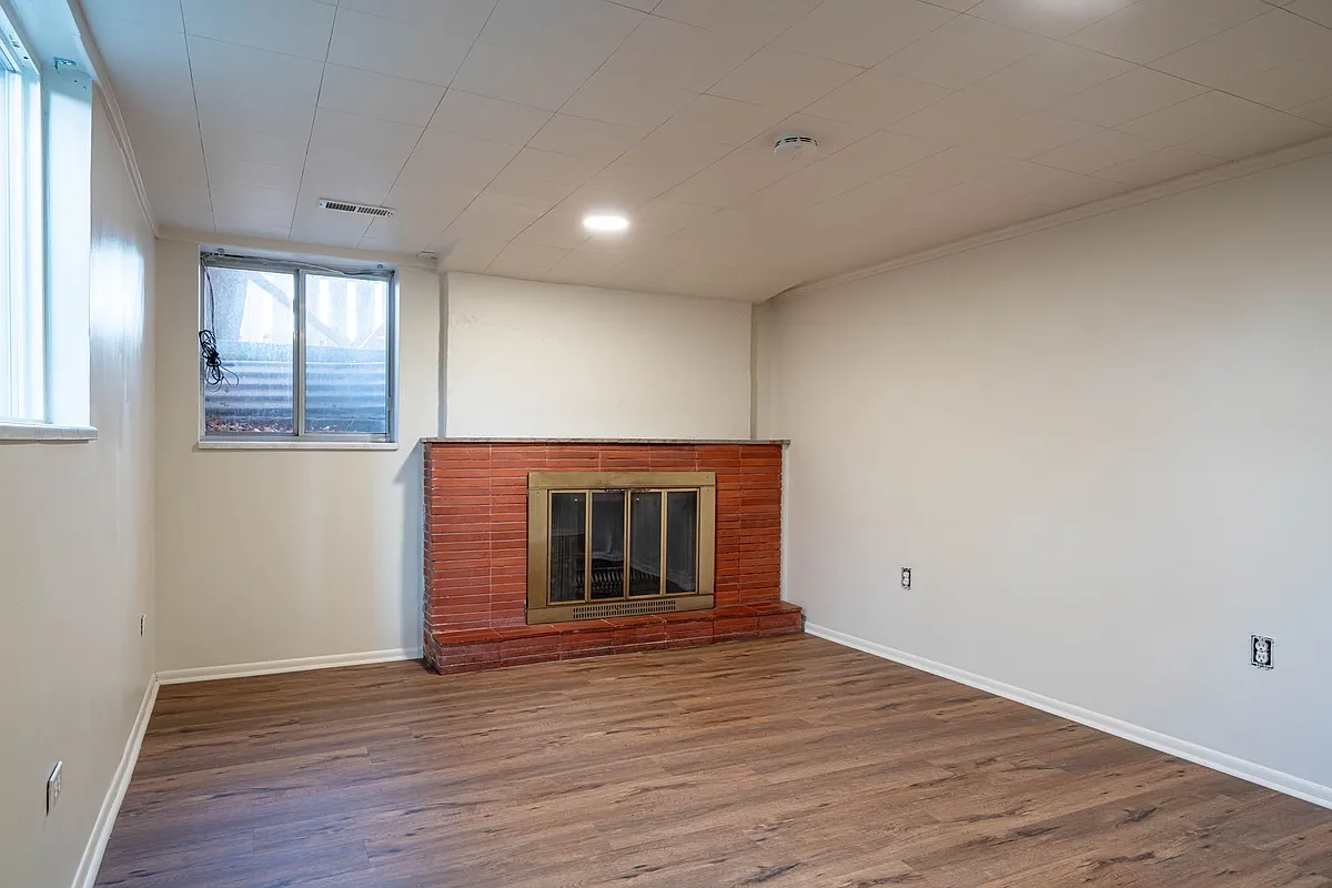 Building Photo - 2150 E 3205 S
