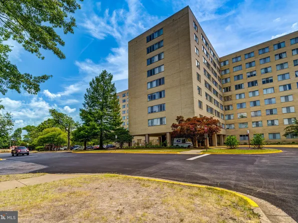 6641 Wakefield Dr APT 419, Alexandria, VA 22307