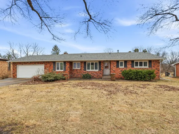 4215 W El Rancho Dr, Davenport, IA 52806
