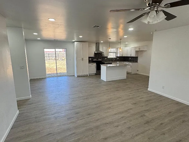13884 S 303rd Ave — Photo 14