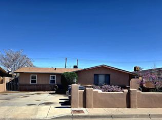 632 57th St NW, Albuquerque, NM 87105