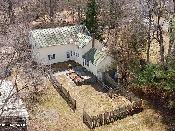 2nd image of 24 Schmidt Road