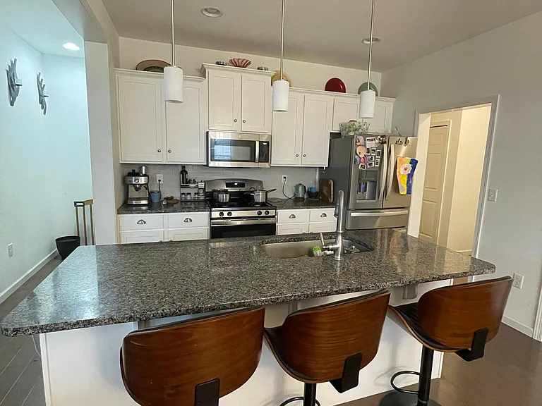 1564 Zestar Dr — Photo 15