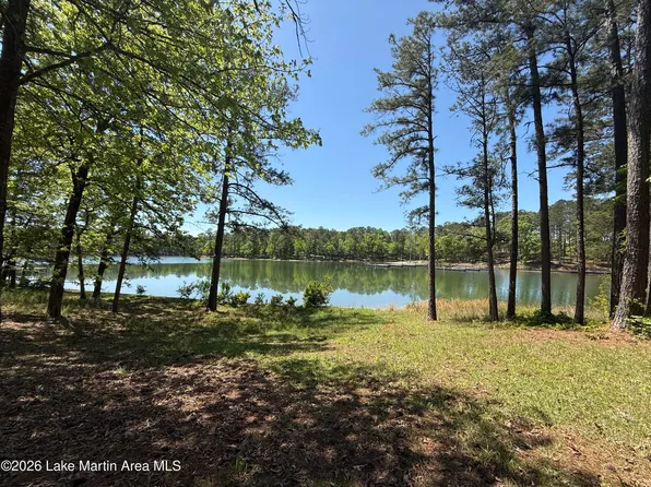 468 Luannes Way, Alexander City, AL 35010