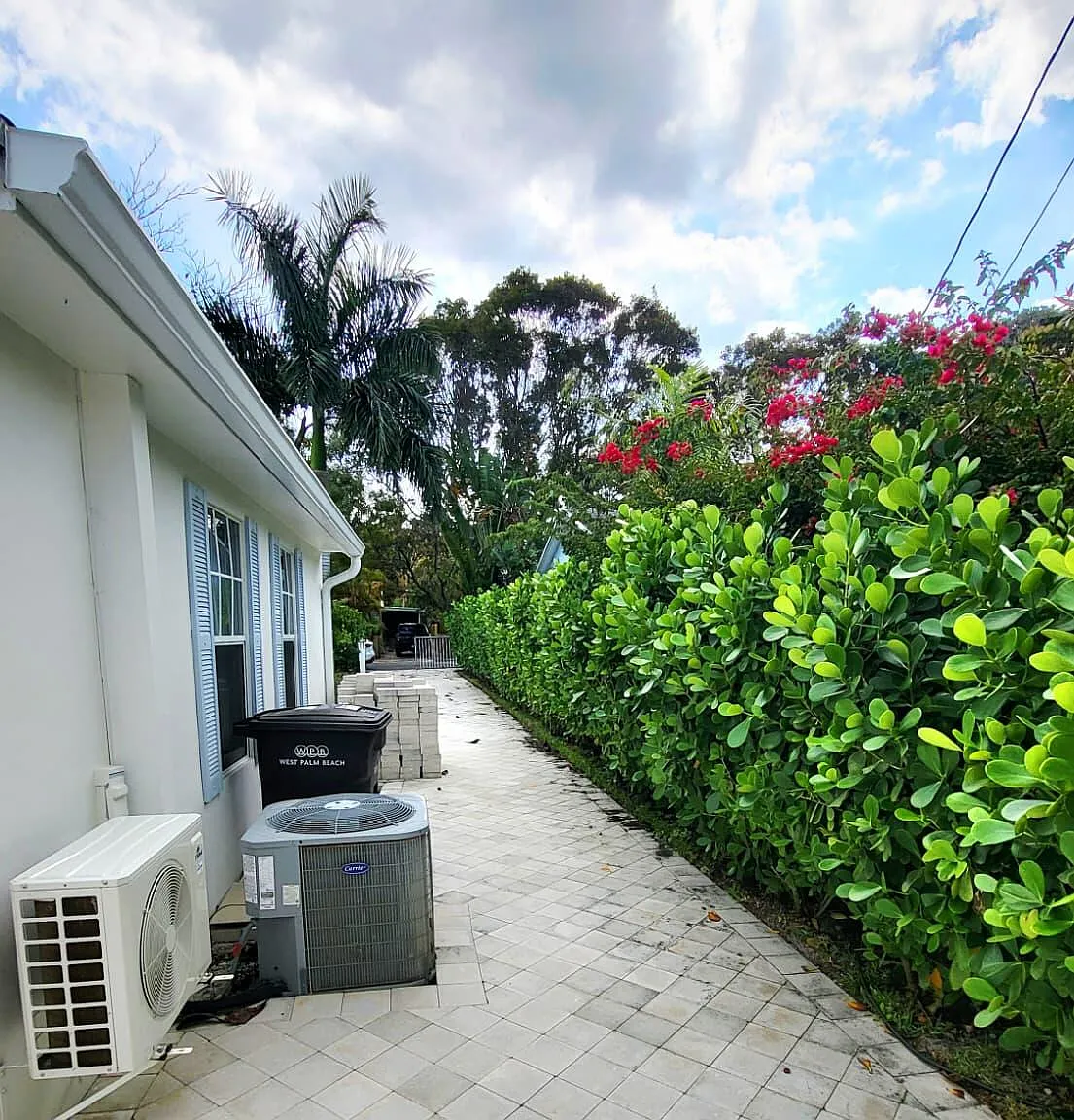 2 bed, 2.0 bath, 1090 sqft, $5,000 — Photo 2