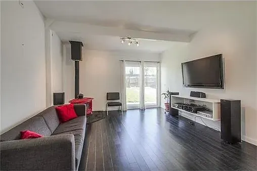 2202 W 47th Ter — Photo 14
