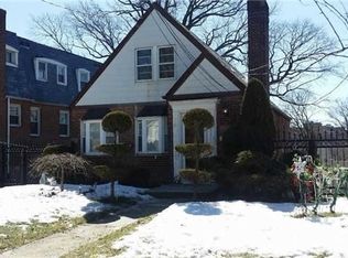 8528 Chelsea St, Jamaica, NY 11432