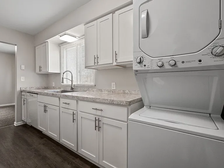 Creekside at Fenton Heights — Photo 16