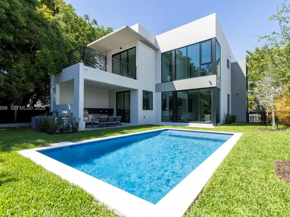 3200 Thomas Ave, Miami, FL 33133