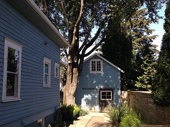 side yard