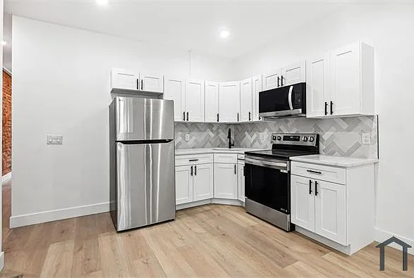 5814 Chestnut St — Photo 1