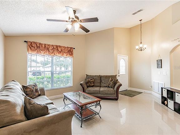 3rd image of 1957 Darlin Cir