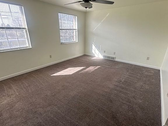 3rd image of 229 Whitestown Vlg APT D