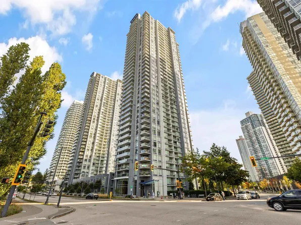 13696 100th Ave #2611, Surrey, BC V3T 0L5