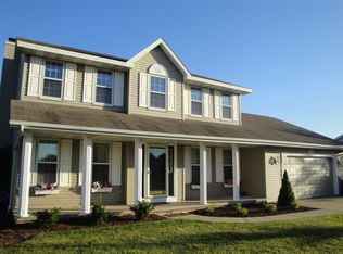 1848 Blue Spruce Ct, Green Bay, WI 54311