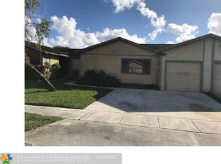 9720 W Daffodil Ln, Miramar, FL 33025