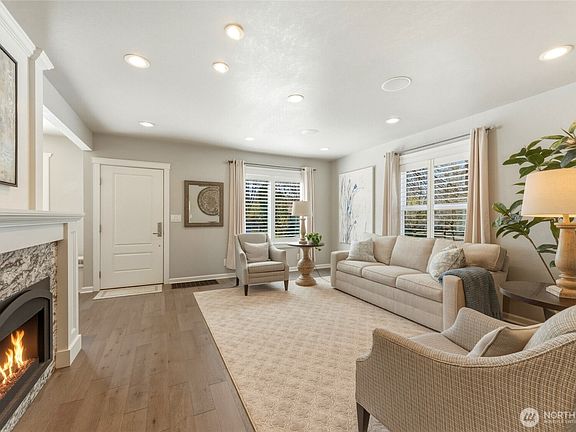 3rd image of 1071 Boyer Avenue