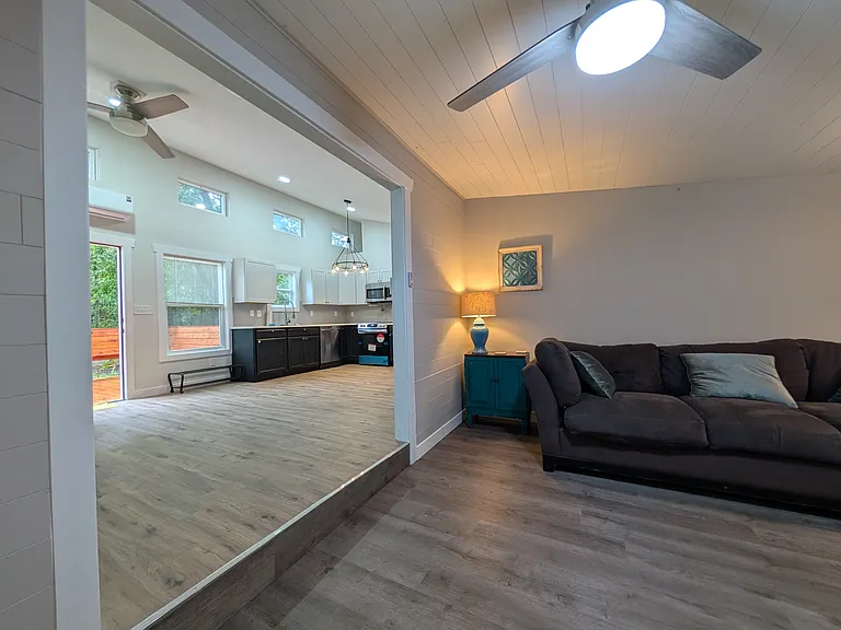 3834 Presidents Rd — Photo 2