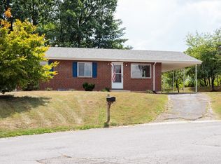 4830 Desi Rd NW, Roanoke, VA 24017