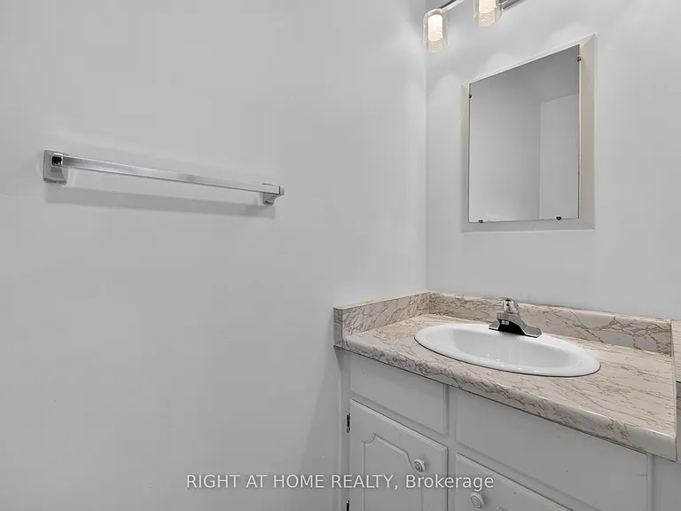 2605 Woodchester Dr #5 — Photo 17