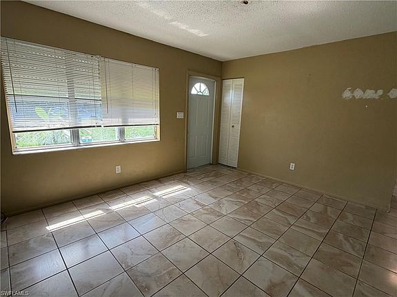 4th image of 1008 Gerald AVE