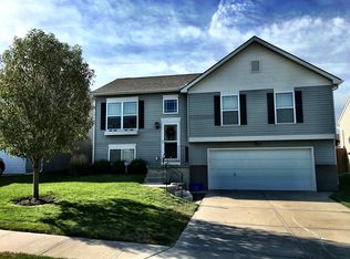 10865 Hanover St, Omaha, NE 68142