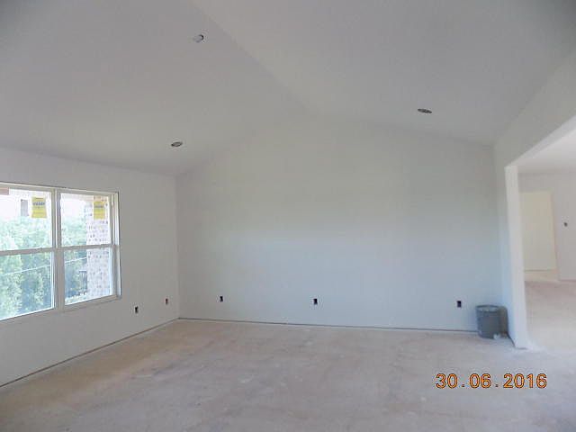 2nd image of 206 Branch Ln