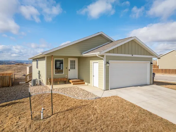 611 Diamond Ridge Blvd, Rapid City, SD 57703