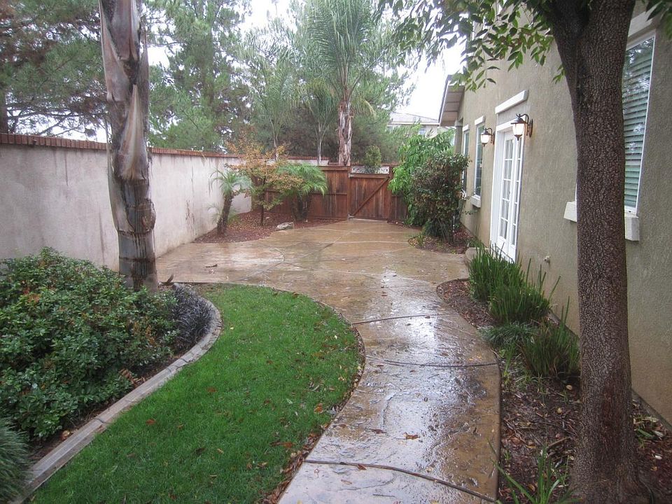 1st image of 31073 Manford Dr