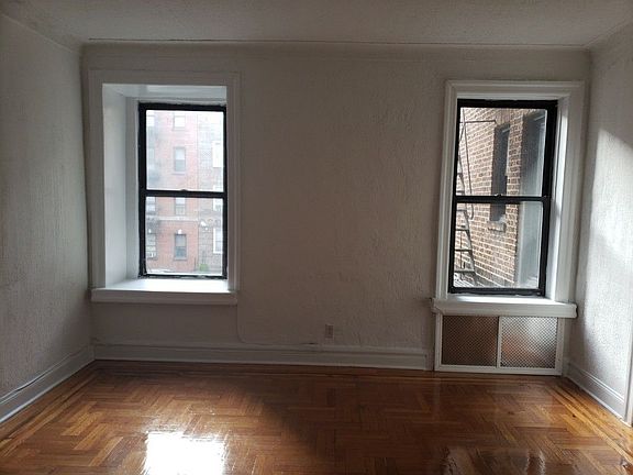 3rd image of 141 E 19th St APT 2A