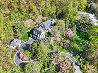 3 Sunrise Dr, Armonk, NY 10504