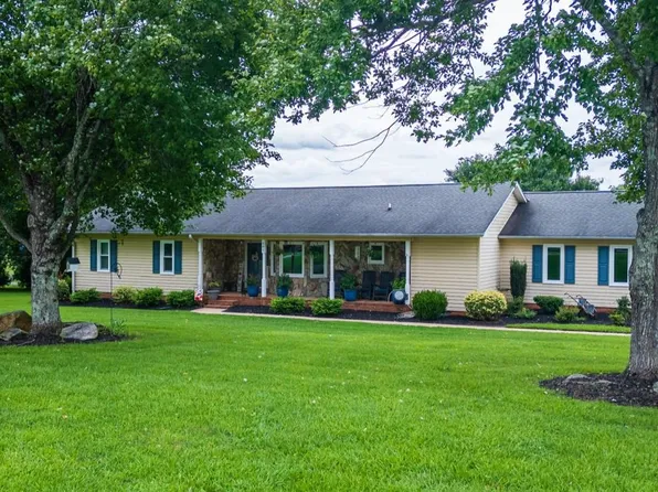 605 Hickory Hollow Rd, Inman, SC 29349
