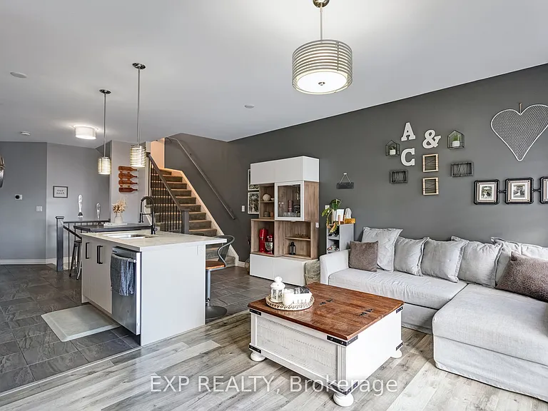 688 Dunn Ave — Photo 2