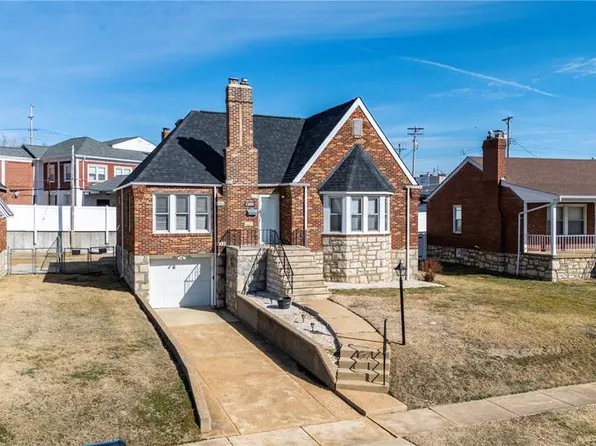 9018 Vasel Dr, Saint Louis, MO 63123