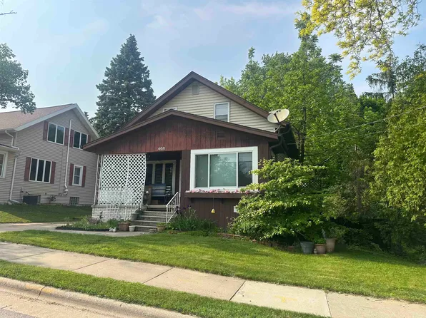 408 Park Ave, Little Chute, WI 54140
