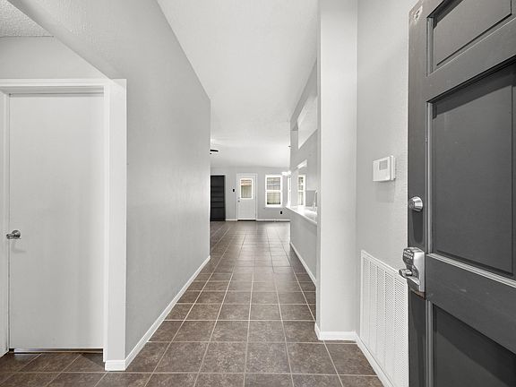 3rd image of 10307 Prospect Hill Drive