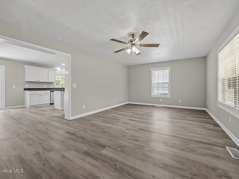 5312 Swanns Station Rd — Photo 9