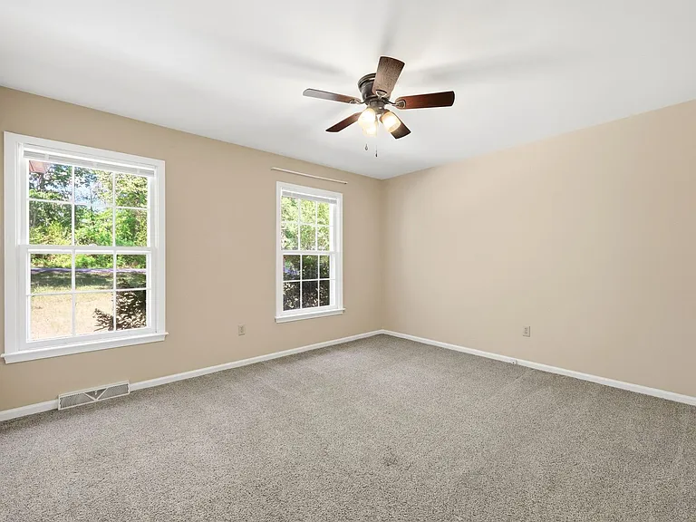 5757 Heards Mountain Rd — Photo 21