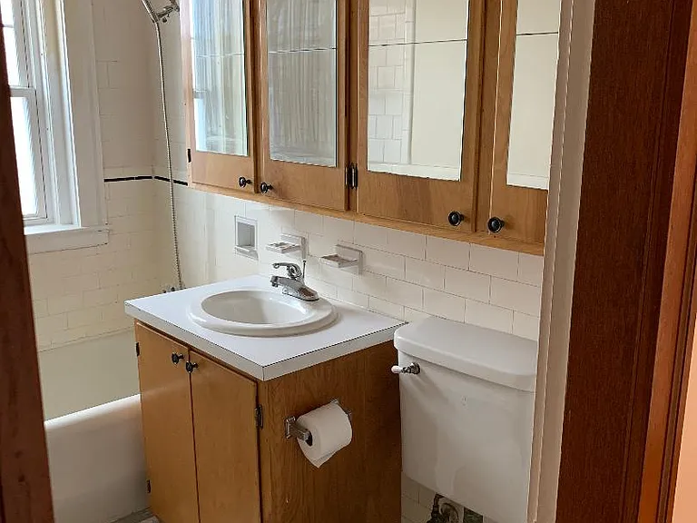 224 Lafayette St #13 — Photo 5